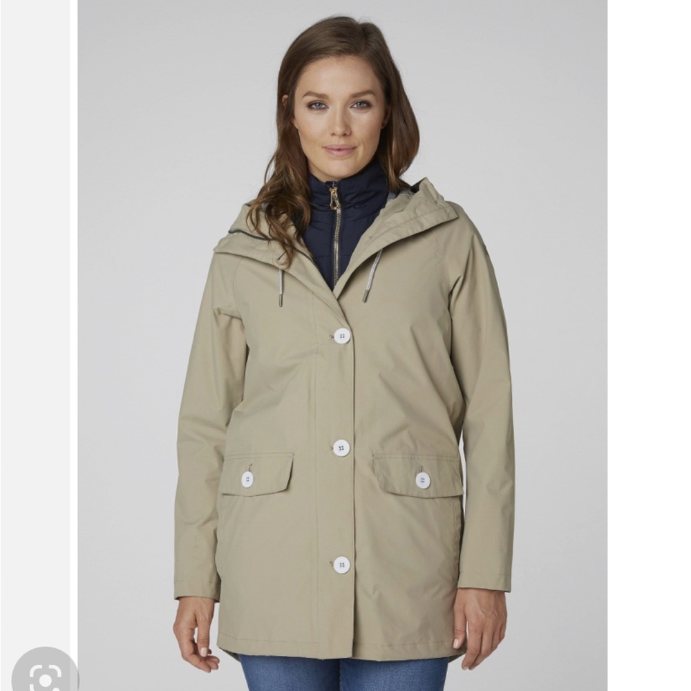 Helly Hansen Tsuyu Rain Coat in Aluminum